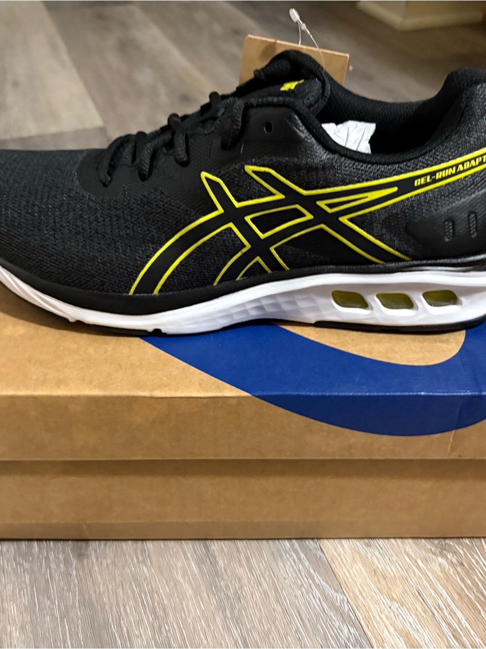 Asics Gel-Run Adapt Men size 9 NWB